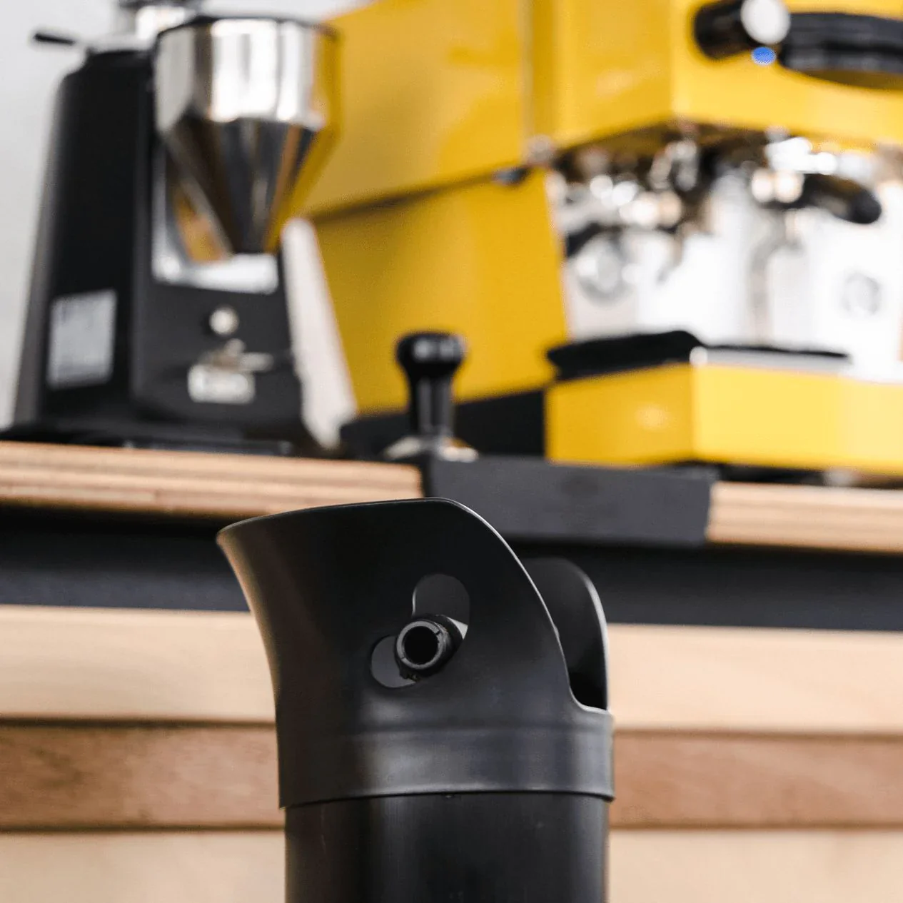 Rhino Thumpa Floor Standing Coffee Knock Tube - Image 2